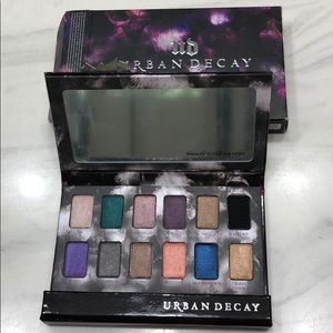 Urban Decay Shadow Box